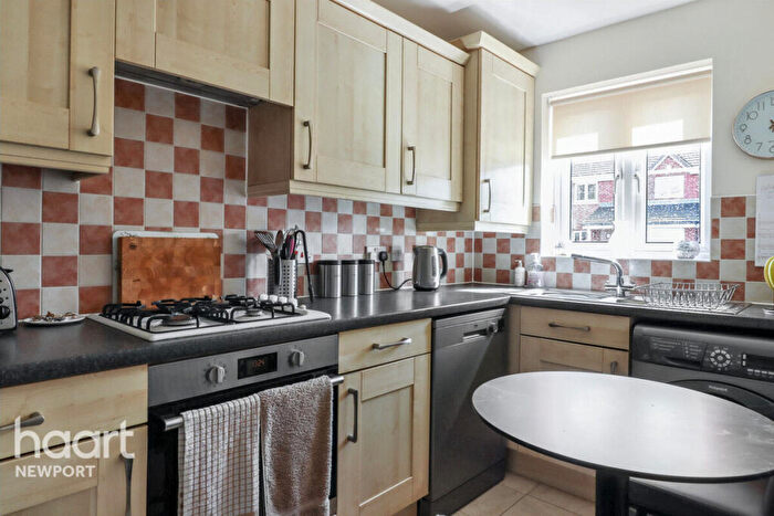 3 Bedroom Semi-Detached House For Sale In Sunbeam Close, Newport, NP19