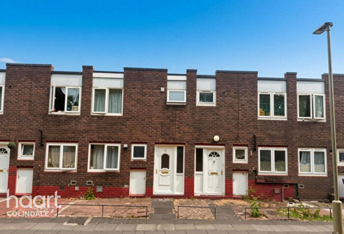 3 Bedroom Terraced House For Sale In Farman, Little Strand, NW9