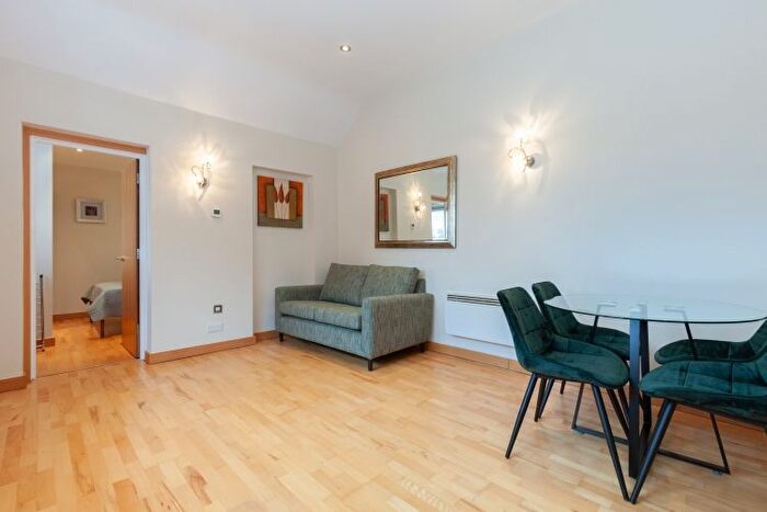 1 Bedroom Flat To Rent In Banbury Road, Oxford, OX2