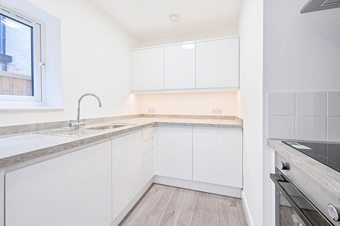 1 Bedroom Flat For Sale In Berymead Gardens, Acton, London, W3