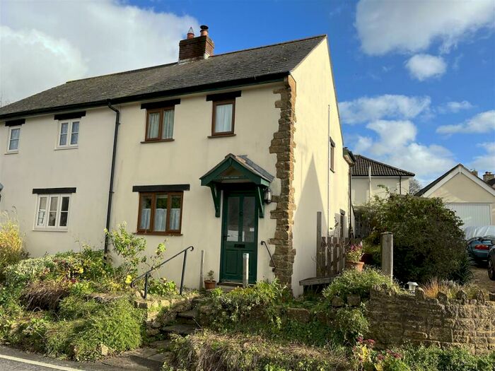 2 Bedroom House To Rent In High Street, Broadwindsor, Beaminster, DT8