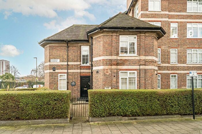 1 Bedroom Flat To Rent In Hartington Road, London, SW8