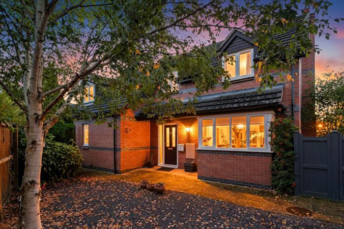 4 Bedroom Detached House For Sale In The Laurels, Milton Green, CH3