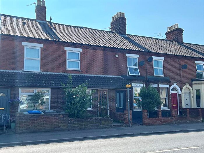 3 Bedroom Terraced House For Sale In Aylsham Road, Norwich, NR3