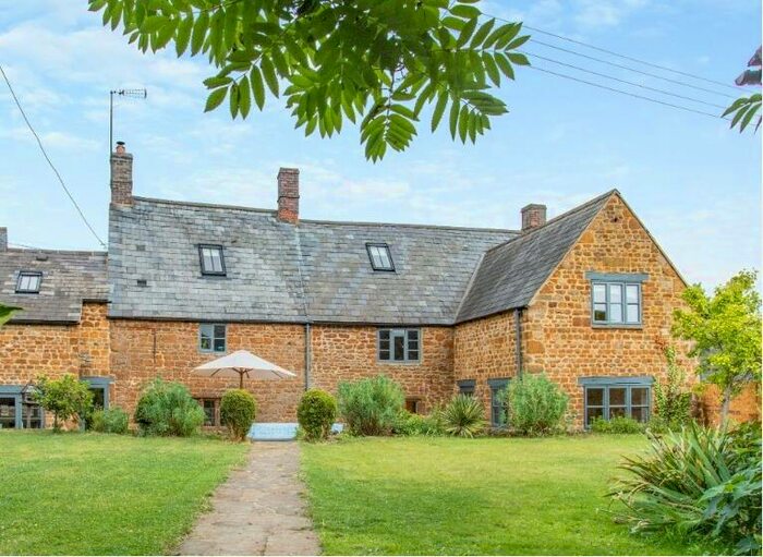 5 Bedroom House For Sale In Wigginton, Banbury, Oxfordshire, OX15