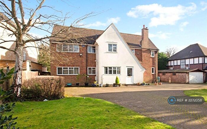 5 Bedroom Detached House To Rent In Ducks Hill Road, Northwood, HA6