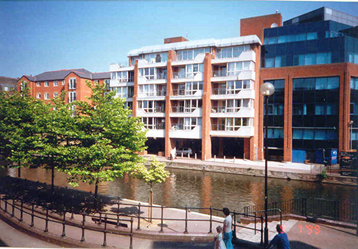 1 Bedroom Flat To Rent In Kings Reach Court, Reading, RG1