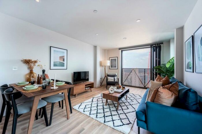 3 Bedroom Flat To Rent In Ten Degrees, Croydon, CR0