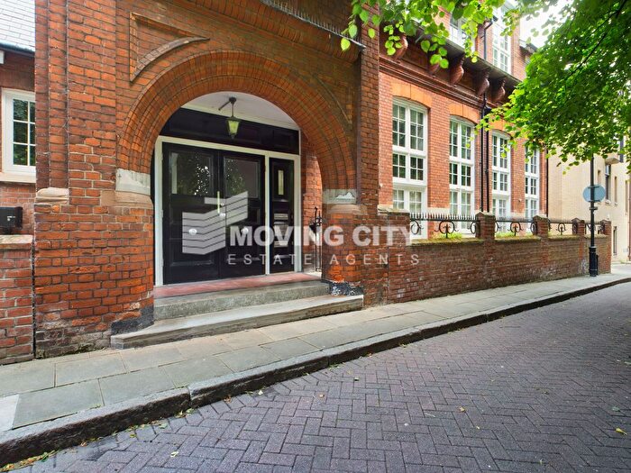 3 Bedroom Flat To Rent In Church Street, Chelmsford, CM1