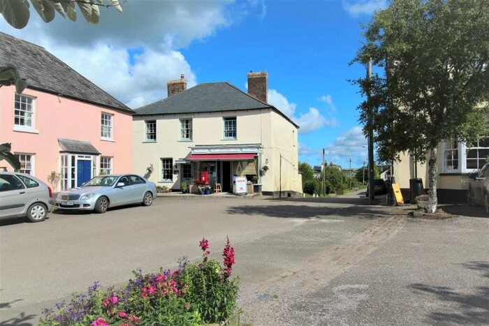 7 Bedroom Detached House For Sale In The Square, Sheepwash, EX21