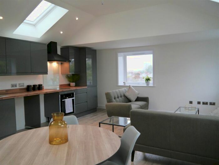 2 Bedroom Flat To Rent In Park Terrace, Liverpool, Merseyside, L22