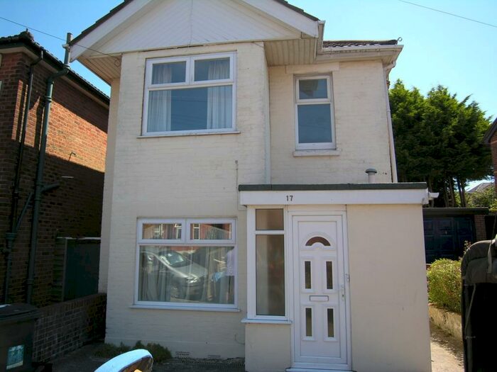 4 Bedroom House To Rent In Bedroom Detached House In Winton, BH9
