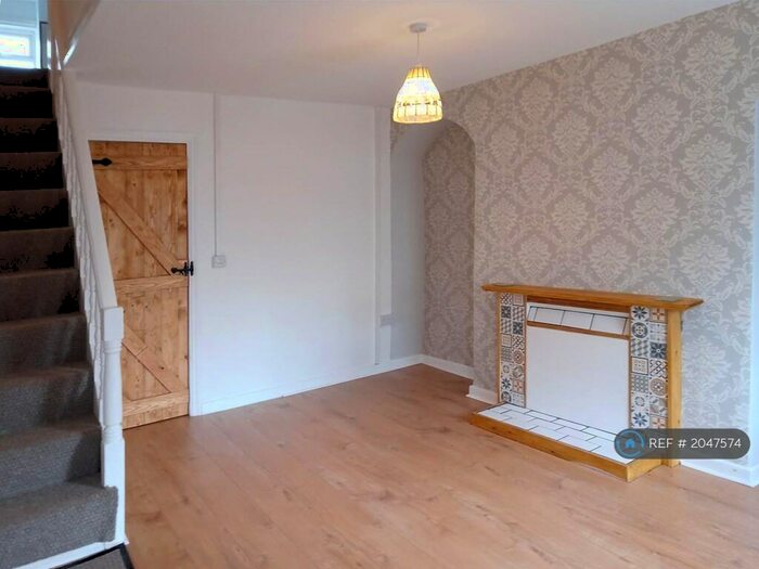 2 Bedroom Terraced House To Rent In High Street, Caernarfon, LL54