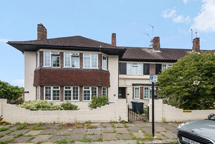 2 Bedroom Flat To Rent In Montague Road, Hanwell, W7