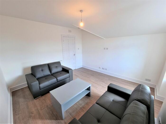 2 Bedroom Flat To Rent In Summerfield Terrace, Aberdeen, AB24