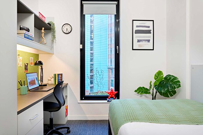 1 Bedroom Flat To Rent In Gold Ensuite, Pablo Fanque House, All Saints Green, Norwich, Norfolk, NR1