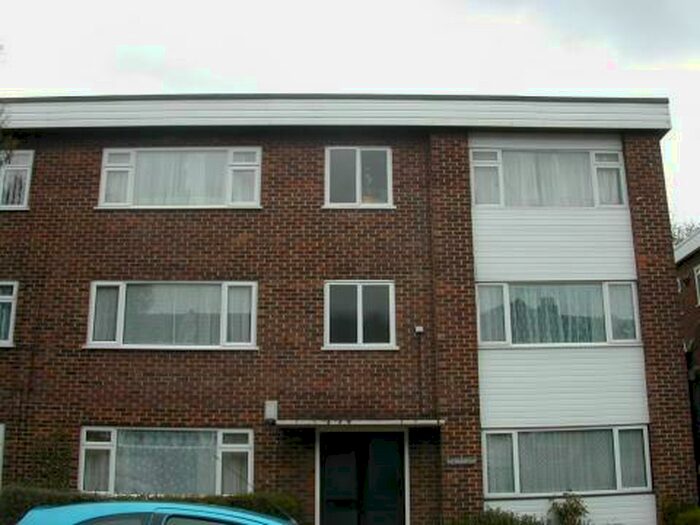 1 Bedroom Flat To Rent In Woodside Court, Woodside Rd, SO17
