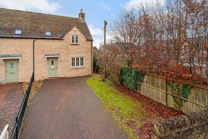 3 Bedroom Semi-Detached House For Sale In Jubilee Mews, Andoversford, Cheltenham, GL54