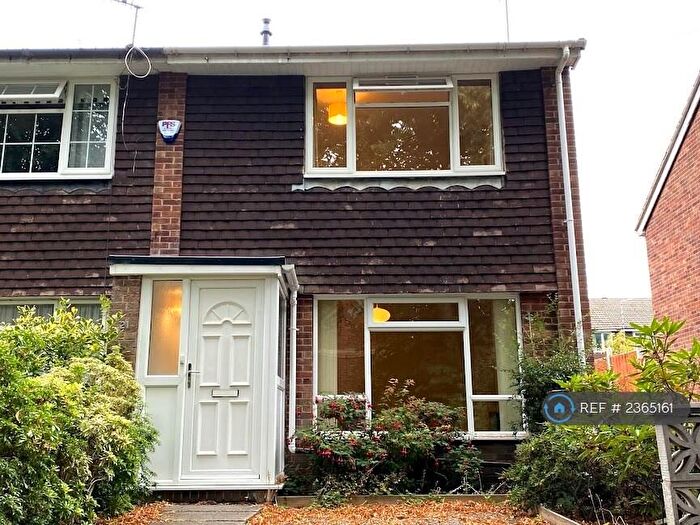 3 Bedroom End Of Terrace House To Rent In Hamilton Road, Nottingham, NG5