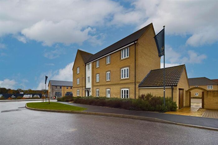2 Bedroom Flat For Sale In Cole Court, Thetford, IP24