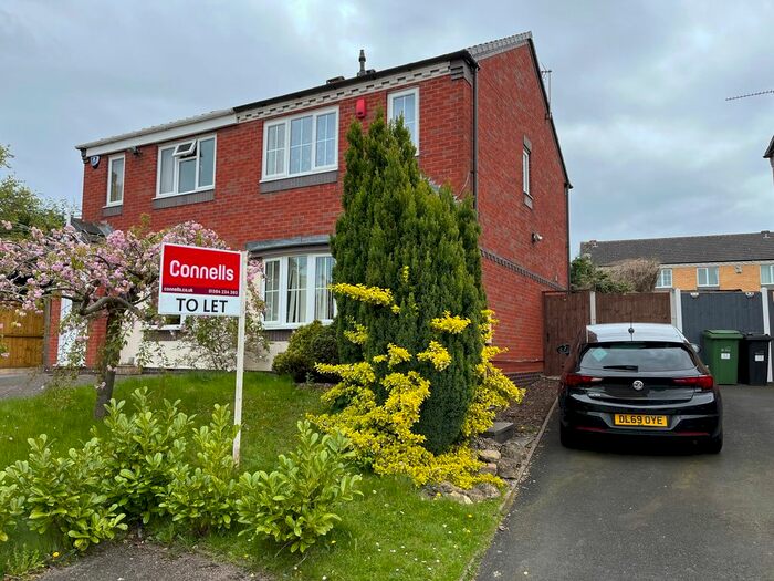 3 Bedroom Property To Rent In St. Catherines Close, Dudley, DY2