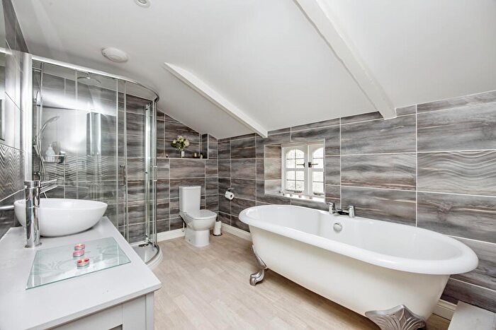 4 Bedroom Detached House For Sale In The Lawn, Par, Cornwall, PL24