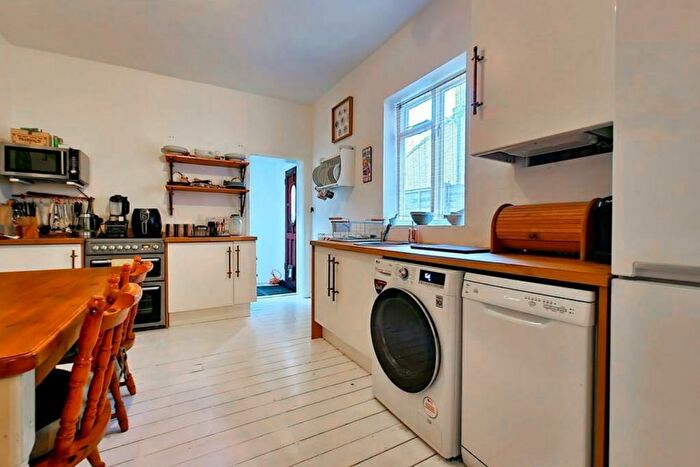 1 Bedroom Flat For Sale In High Street, Shoeburyness, SS3