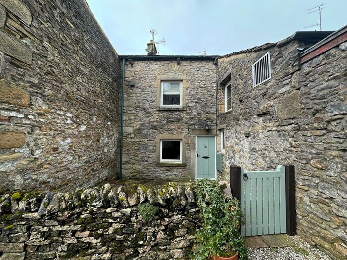 2 Bedroom Apartment To Rent In Main Street, Grassington, BD23
