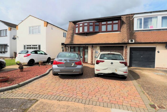 4 Bedroom Semi-Detached House To Rent In Regent Close, Grays, RM16