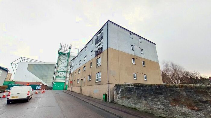 2 Bedroom Flat To Rent In St Clair Street, Edinburgh, EH6