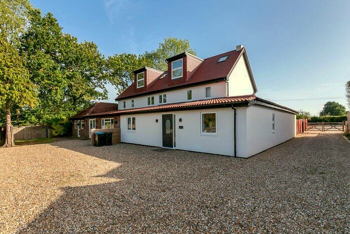 5 Bedroom Semi-Detached House To Rent In Holtye Road, East Grinstead, West Sussex, RH19