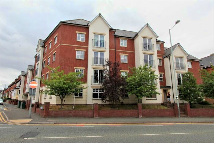 2 Bedroom Flat To Rent In Haden Hill, Wolverhampton, WV3