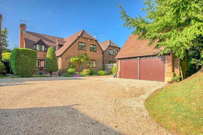 4 Bedroom Detached House For Sale In Shepherds Lane, Caversham Heights, RG4