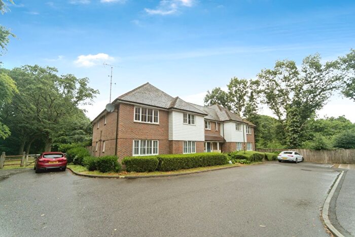 2 Bedroom Flat For Sale In Sycamore Drive, Burgess Hill, West Sussex, RH15