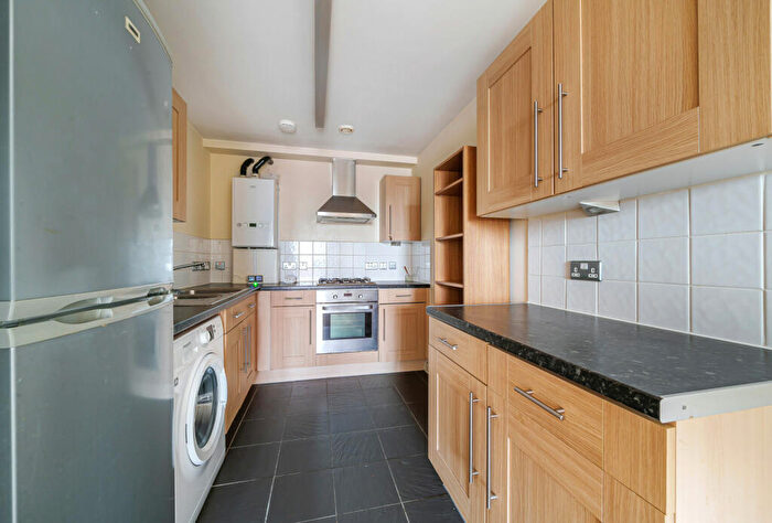 1 Bedroom Apartment For Sale In Emma House, , Market Link, Romford, RM1