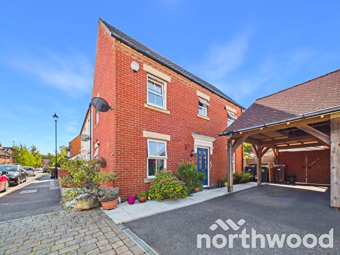 3 Bedroom Semi Detached House For Sale In Imperial Way, Singleton, Ashford, TN23