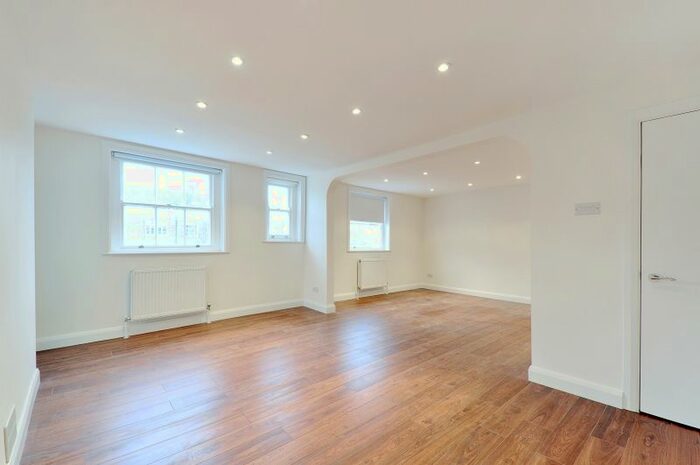 4 Bedroom Flat To Rent In Finchley Road, St Johns Wood, NW8