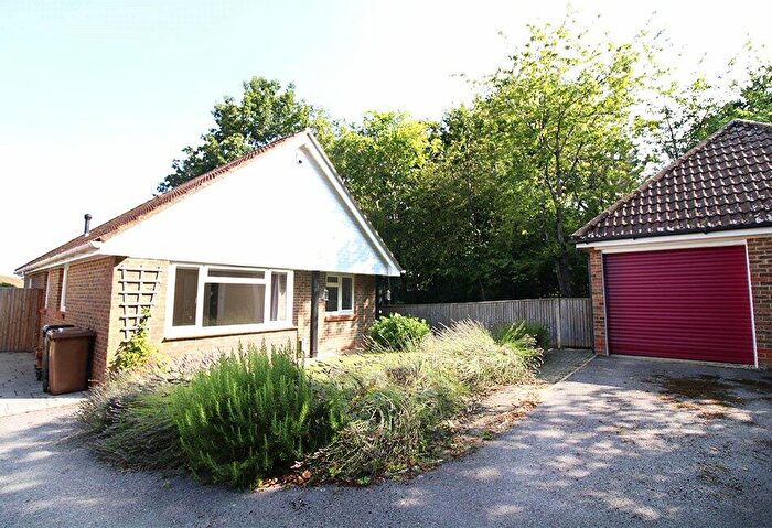 2 Bedroom Bungalow To Rent In Old School Road, Liss, Hampshire, GU33