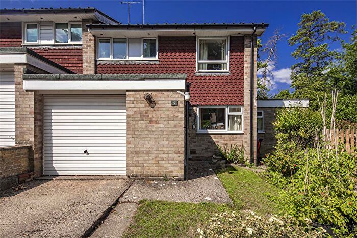 4 Bedroom End Terrace House For Sale In Mountfield, Goring On Thames, RG8