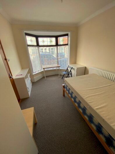 5 Bedroom End Of Terrace House To Rent In Orchard Road, Southsea, Hampshire, PO4