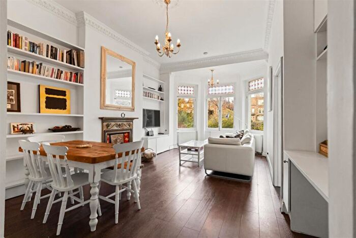 2 Bedroom Flat To Rent In Greencroft Gardens, South Hampstead, NW6