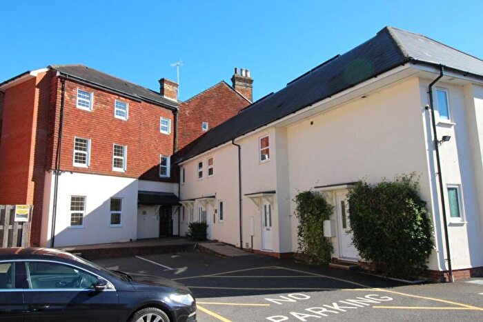 1 Bedroom Flat To Rent In Gable End, Victoria Road, Aldershot, GU11