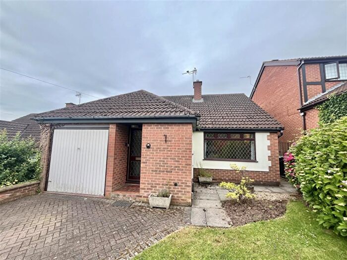 2 Bedroom Bungalow To Rent In Oxbury Road, Watnall, Nottingham, NG16