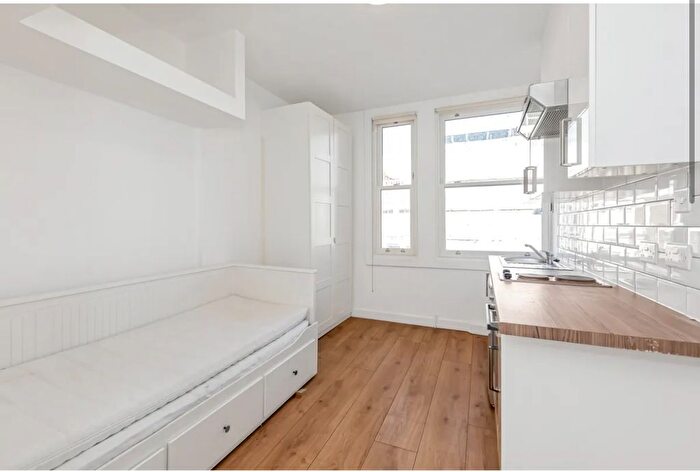 Studio To Rent In Warwick Road, Earls Court, SW5