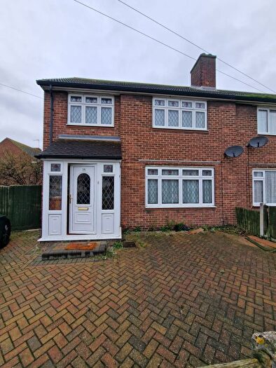 3 Bedroom End Of Terrace House To Rent In Morrison Road, Barking, IG11