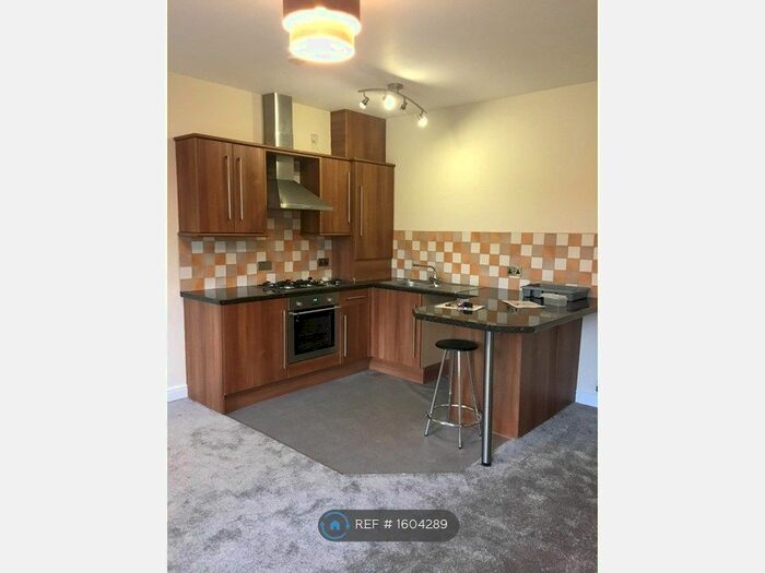 1 Bedroom Flat To Rent In Dominion House, Hipperholme, Halifax, HX3