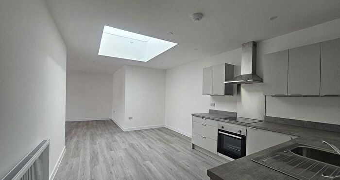 2 Bedroom Property To Rent In Scarborough Place, Torquay, TQ2