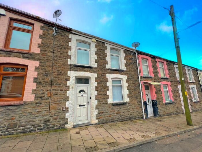 3 Bedroom House To Rent In Brondeg Street, Tylorstown, Ferndale, CF43