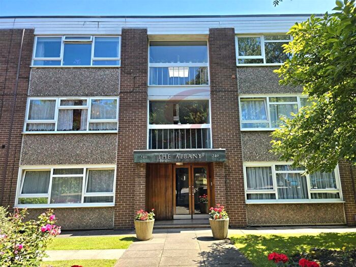 3 Bedroom Apartment To Rent In London Road, Leicester, LE2