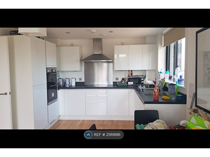 2 Bedroom Flat To Rent In Jubilee Heights, London, SE10
